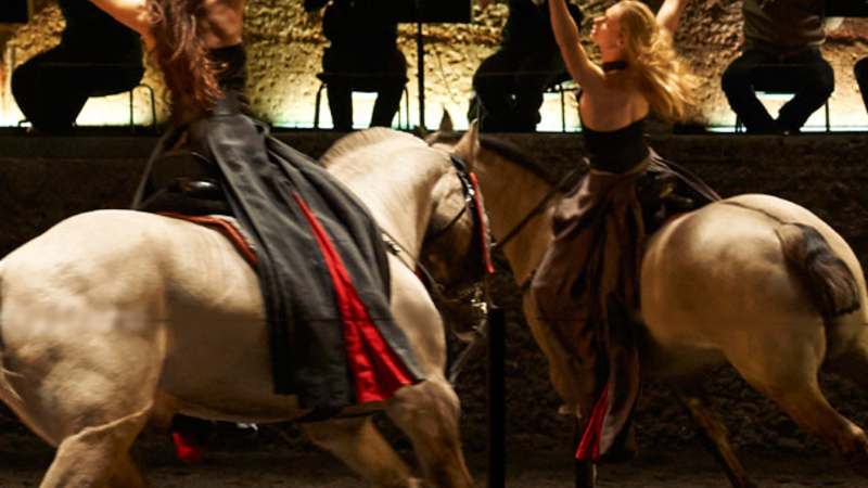 Mozart’s Requiem in an equestrian choreography | Copyright: © Matthias Baus/ Stiftung Mozarteum Salzburg