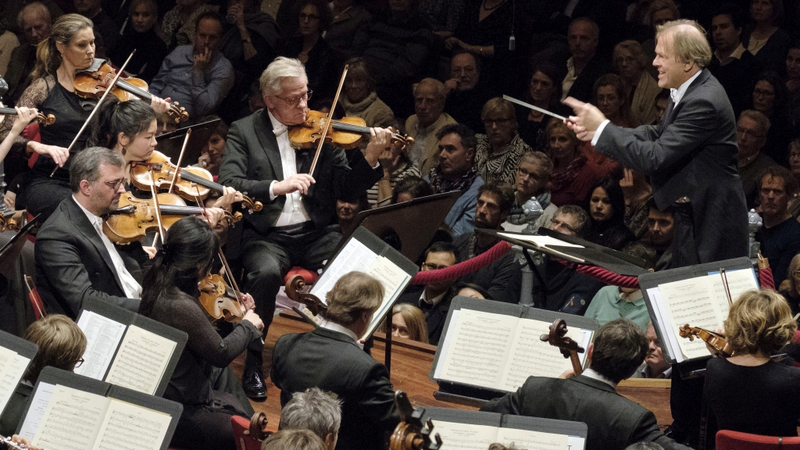 RCO: Hengelbrock conducts Schubert & Mozart | Copyright: © C Major Entertainment
