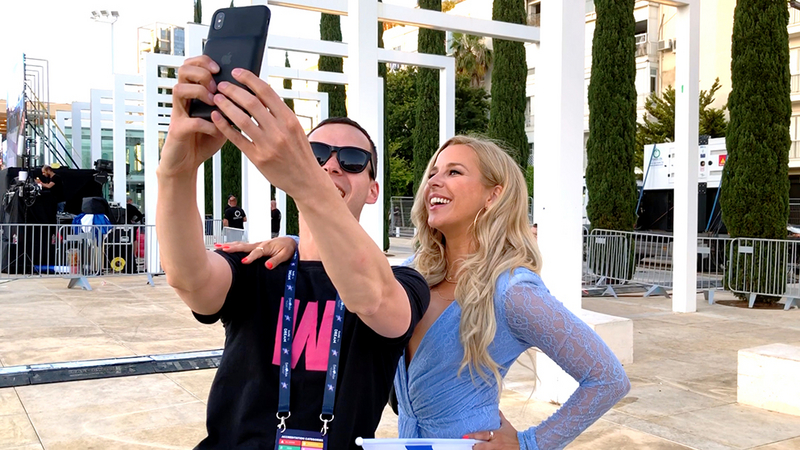 Krista Siegfrids and William from Wiwibloggs, the biggest Eurovision fan media | Copyright: © Yle, the Finnish Broadcasting Company
