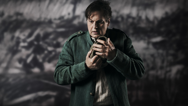 Peter Mattei in the title role of Bergs WOZZECK | Copyright: © Paola Kudacki / Met Opera