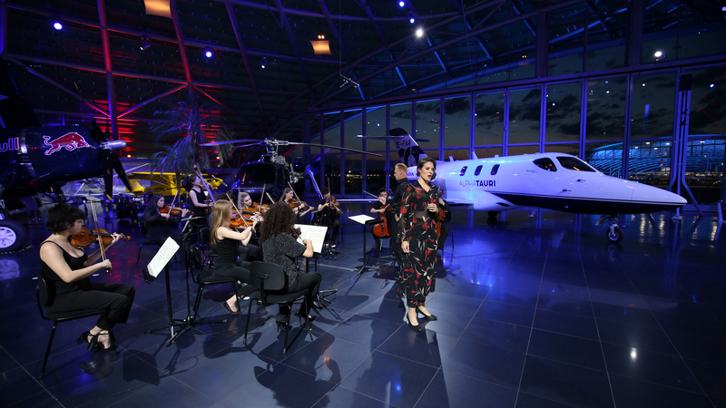 Regula Muehlemann performing Mozart at Hangar-7 | Copyright: © Beyond Frames GmbH