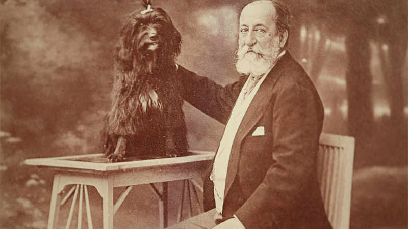 Camille Saint-Saëns with his dog Dalila | Copyright: © Dieter Stürmer / sounding images