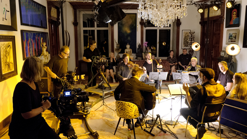 André Heller's House Concerts: Günther Groissböck  | Copyright: © ORF/Interspot/Benjamin Breitegger