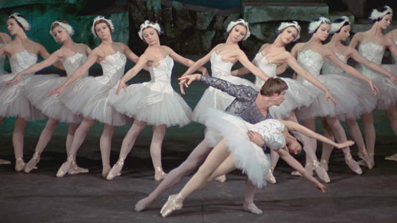 MMM | Rudolf Nureyev’s Swan Lake | Copyright: © Unitel