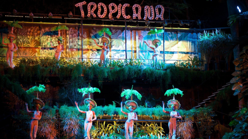 Tropicana, a cabaret under the stars | Copyright: © Auditorium Films