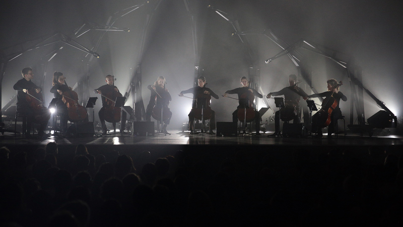 Cello Octet Amsterdam & Nick Verstand (present Cocon) | Copyright: © Alex Heuvink