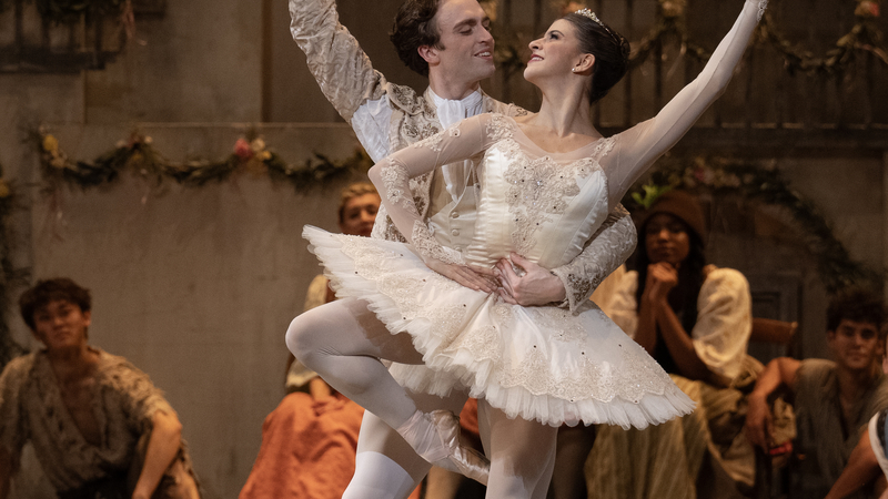 Mayara Magri & Matthew Ball as Kitri & Basilio | Copyright: © Andrej Uspenski / Royal Opera House / Opus Arte