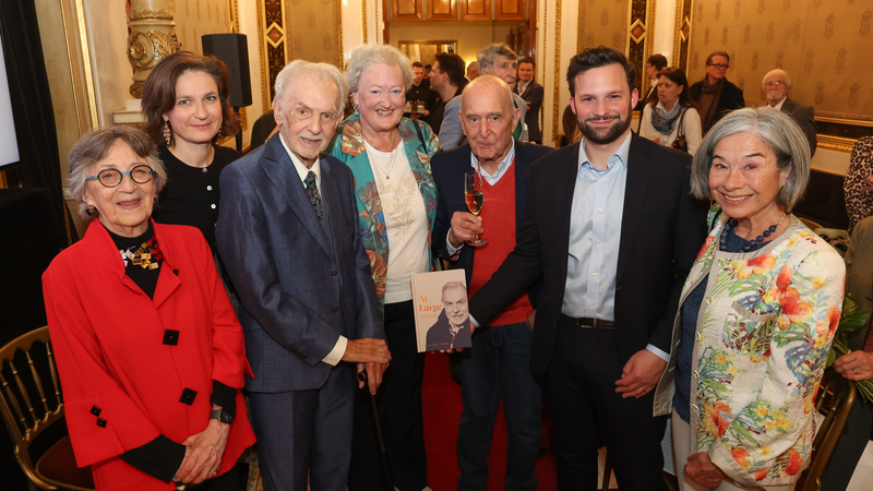 Brian Large Presents His Memoir at the Vienna State Opera | Copyright: © Katharina Schiffl