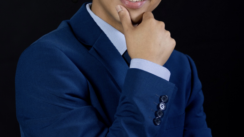 Dennis Orellana (singing the role of 