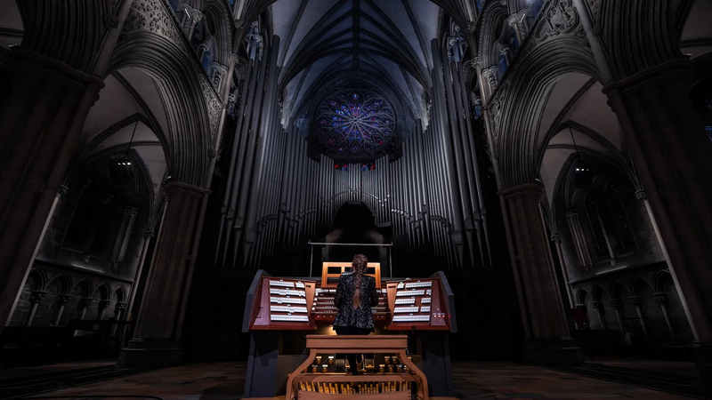 Anna Lapwood playing the organ, Nidaros Cathedral | Copyright: © Anna Lapwood