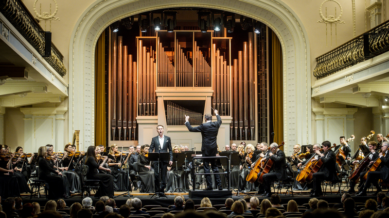 Edgaras Montvidas, Modestas Pitrėnas and the Lithuanian National Symphony Orchestra in concert | Copyright: © Dmitrij Matvejev