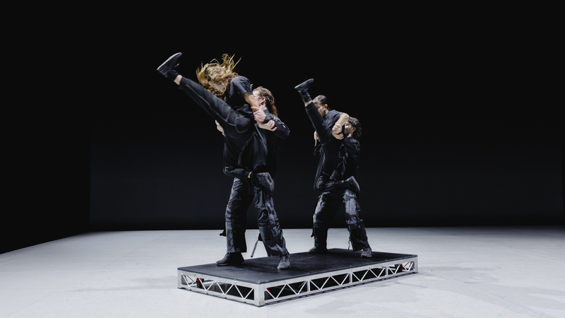 IMZ to Launch New Magazine – Call for Contributions | Copyright: © Piece: 4/4 / Company: Chunky Move / Photo © Gianna Rizzo