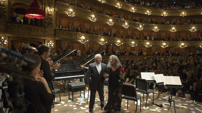 Argerich and Barenboim at the Teatro Colón | Copyright: &copy; Arnaldo Colombaroli/Unitel