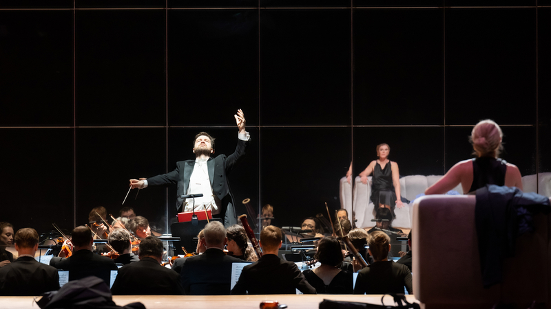 Strauss_Intermezzo_Jekal_Bengtsson | Copyright: &copy; Naxos Audiovisual / Photos: © Thomas Aurin