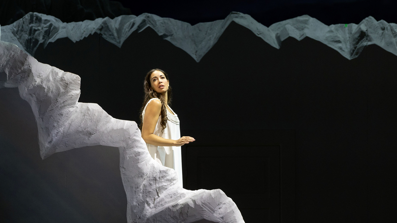 Nadine Sierra as Amina in Bellinis La Sonnambula | Copyright: &copy; Marty Sohl / Met Opera