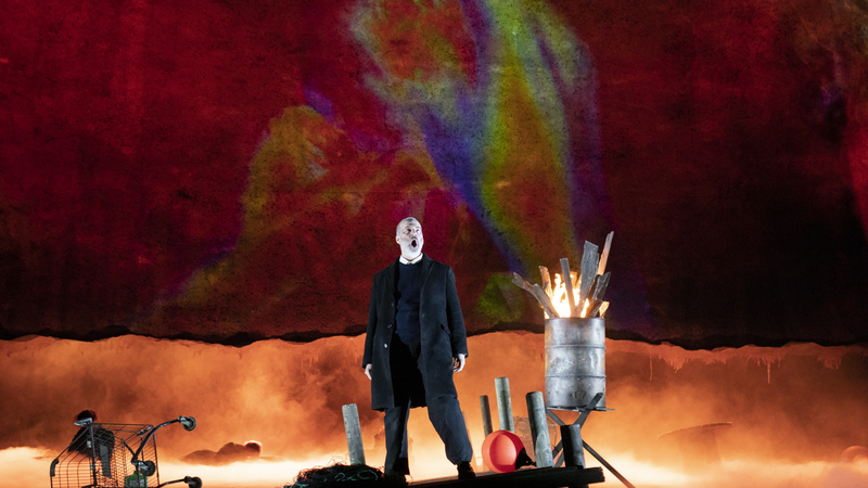 Pasko (Philip Horst) | Copyright: &copy; © Glyndebourne Productions Ltd. Photo: The Wreckers - Richard Hubert Smith