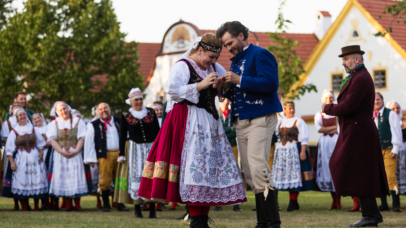 The Bartered Bride from the village of Holašovice | Copyright: &copy; Czech Television
