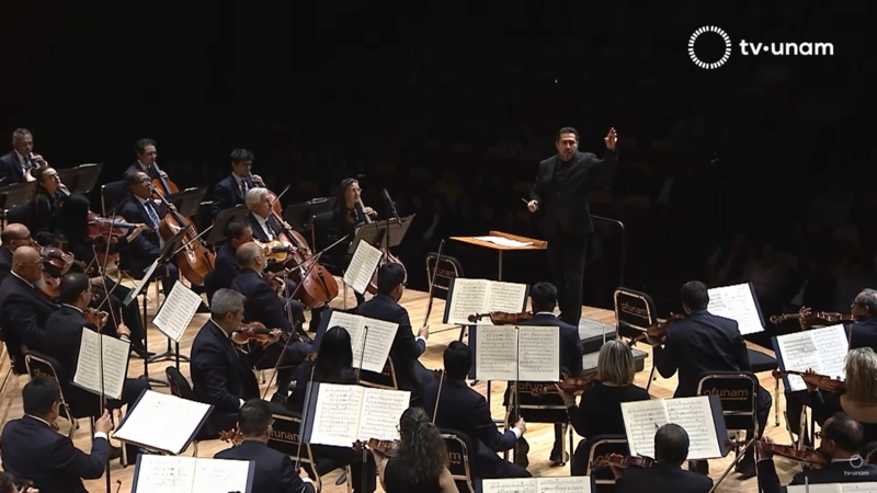 OFUNAM Orchestra with the director Luis Manuel Sánchez playing “Fortune, Empress of the World