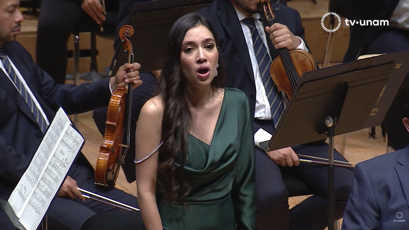 Soprano Arisbé de la Barrera singing Carmina Burana’s twentieth piece “Come, Come, Pray Come”. | Copyright: &copy; TV UNAM