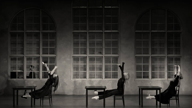Waiting Places | Copyright: &copy; Or Schraiber, Bobbi Jene Smit